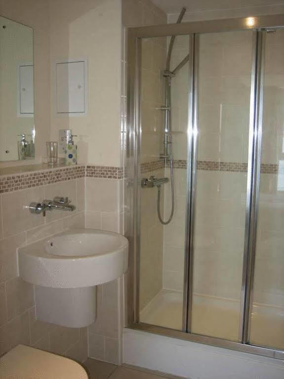 Bayview Apartments Sports Village Cardiff Free Parking & Free Wi Fi Dış mekan fotoğraf